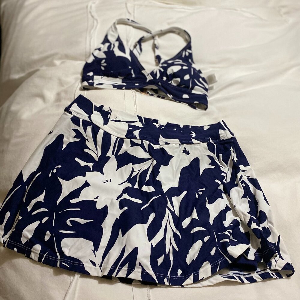 Anne Cole  Marilyn Cross-Back top and skirted bikini bottom